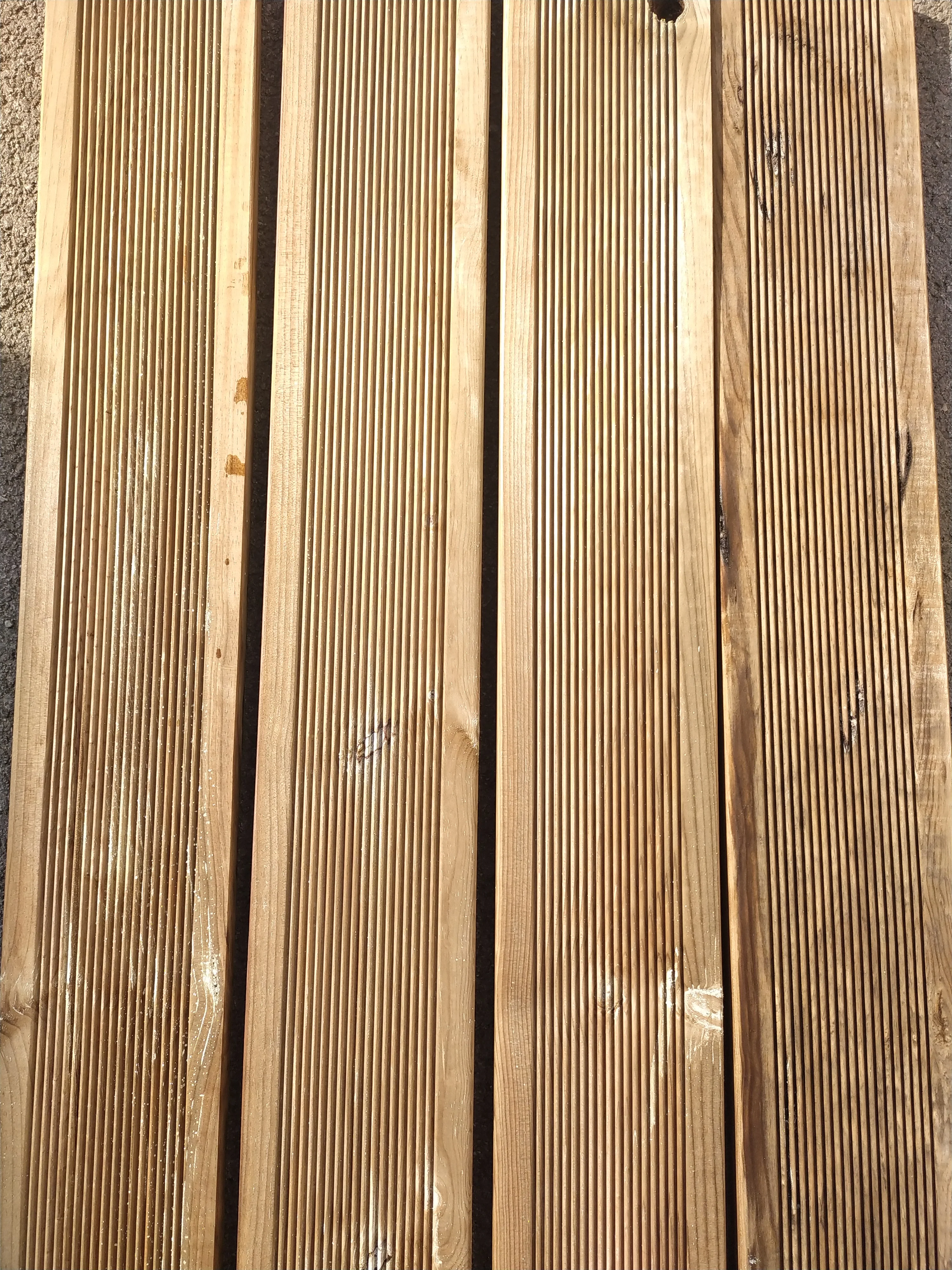 Lame de terrasse pin classe 4 Tarano - 24x145 - L=2,50m - Image 2