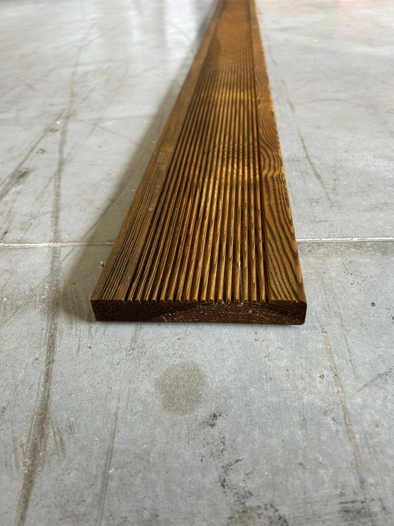 Lame de terrasse pin classe 4 Tarano - 24x145 - L=2,50m - Image 5