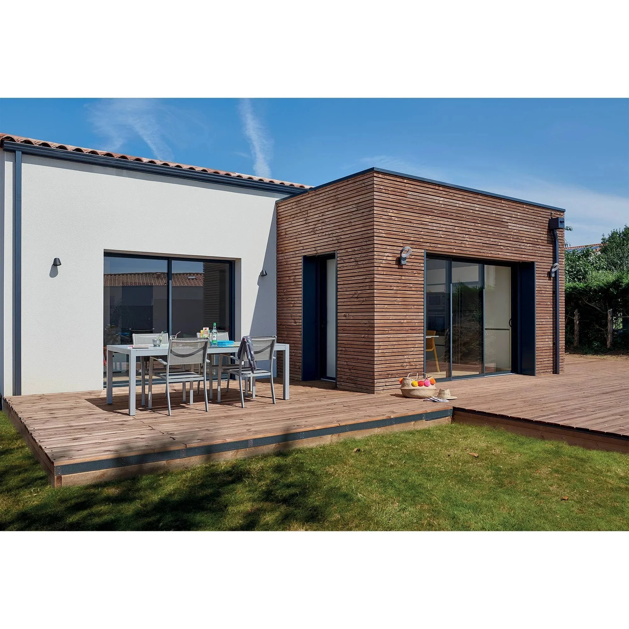 Lame de terrasse pin marron classe 4 - 28x145 - L=3m (profil Santorin) - Image 8