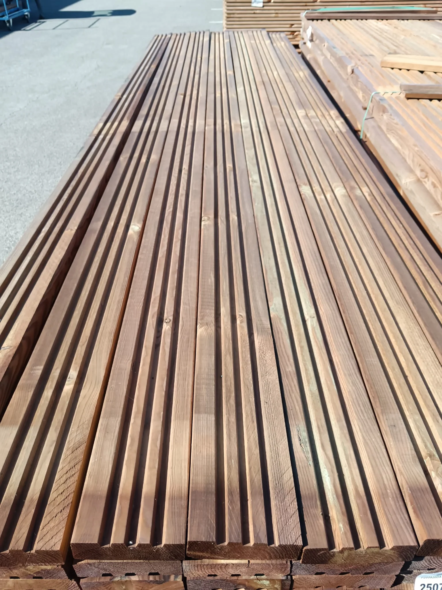 Terrasse pin classe 4 marron (profil Rio) - 46x145 - L=4m - Image 5